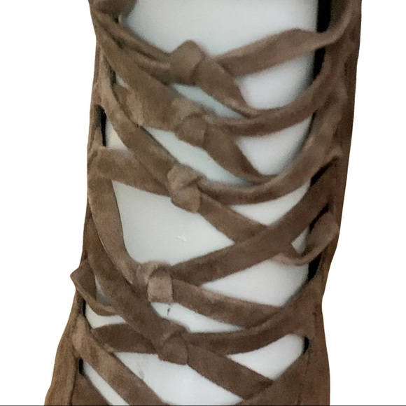 B. MAKOWSKY Bfamie Suede Strappy Wedge Sandals Zip Up Taupe with Box Size 10 - Picture 10 of 13